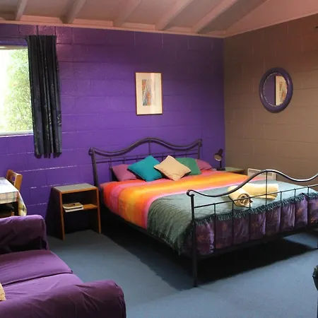Riverside Haven Lodge & Holiday Park Waianakarua Room photo