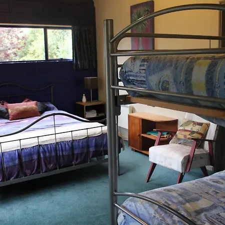 Riverside Haven Lodge & Holiday Park Waianakarua Room photo