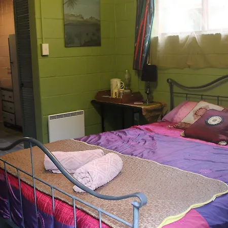 Riverside Haven Lodge & Holiday Park Waianakarua Room photo
