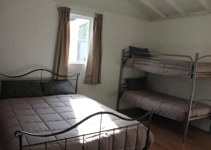 Riverside Haven Lodge & Holiday Park