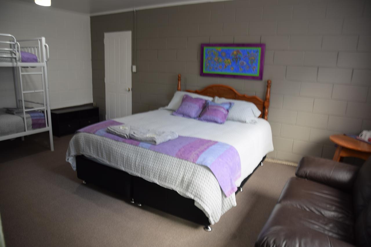 Riverside Haven & Lodge *